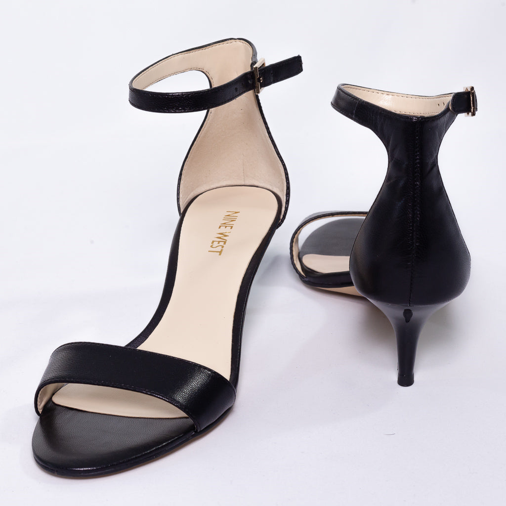 صندل بكعب قصير