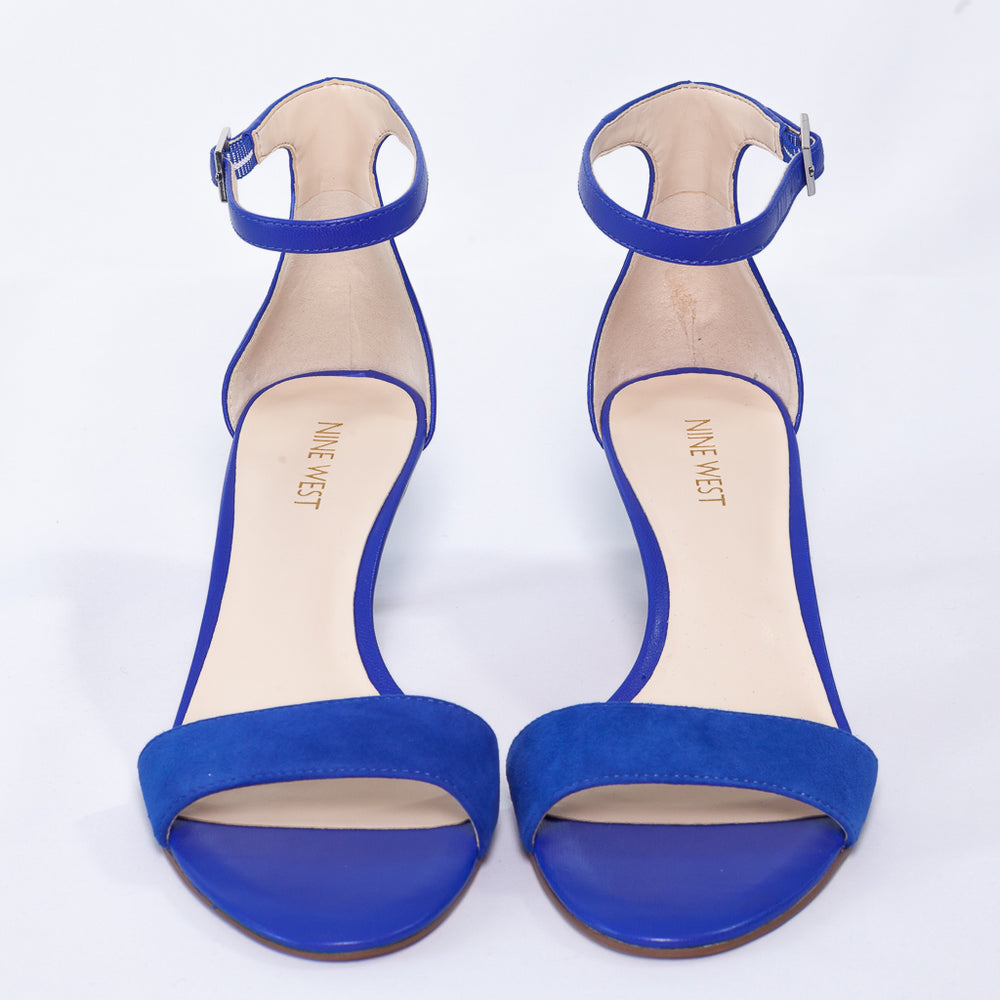 صندل بكعب قصير