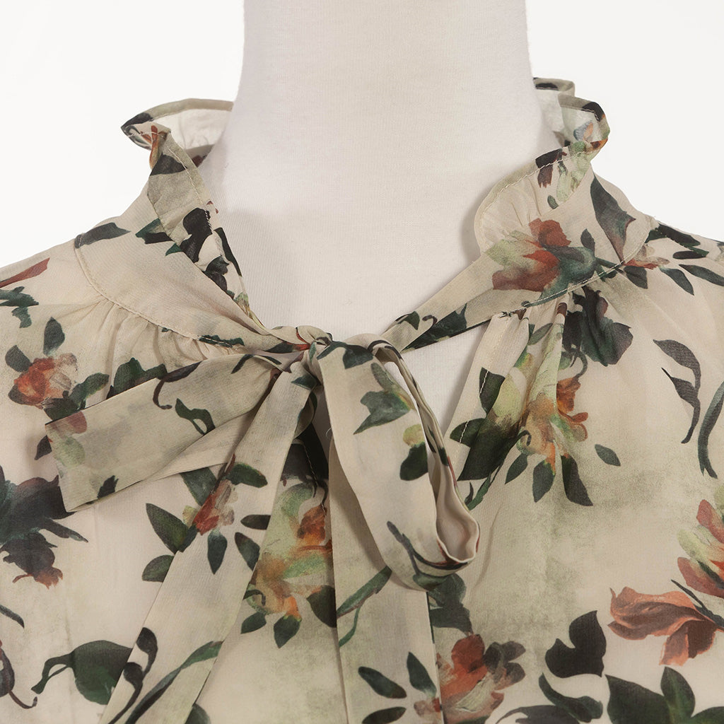 بلوزمزينة بطباعة ازهار