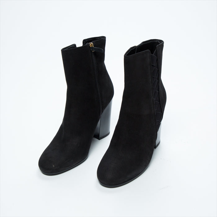 حذاء كعب متوسط