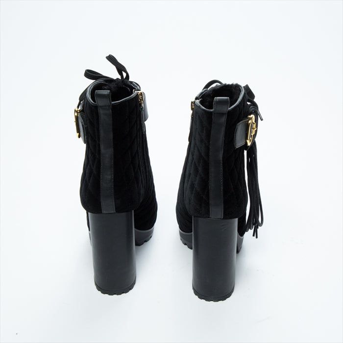 حذاء كعب شتوي