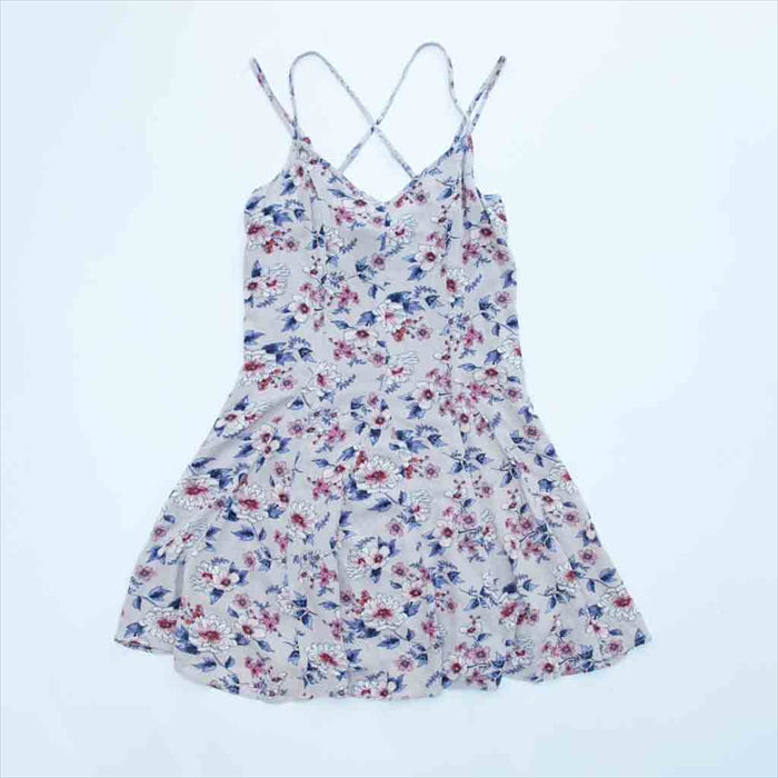 فستان مزين بالازهار