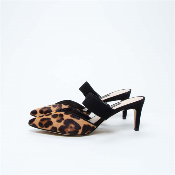 حذاء بكعب قصير