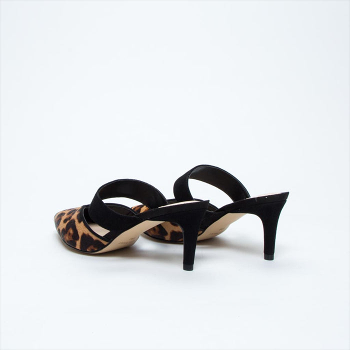 حذاء بكعب قصير