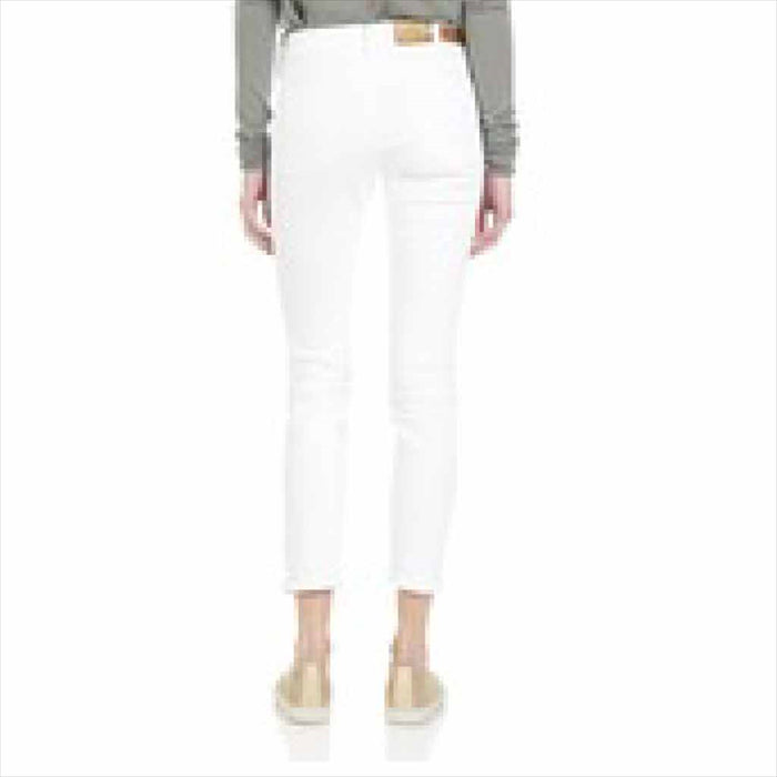 جينز أبيض ضيق