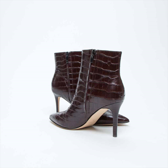 حذاء جلد مع كعب