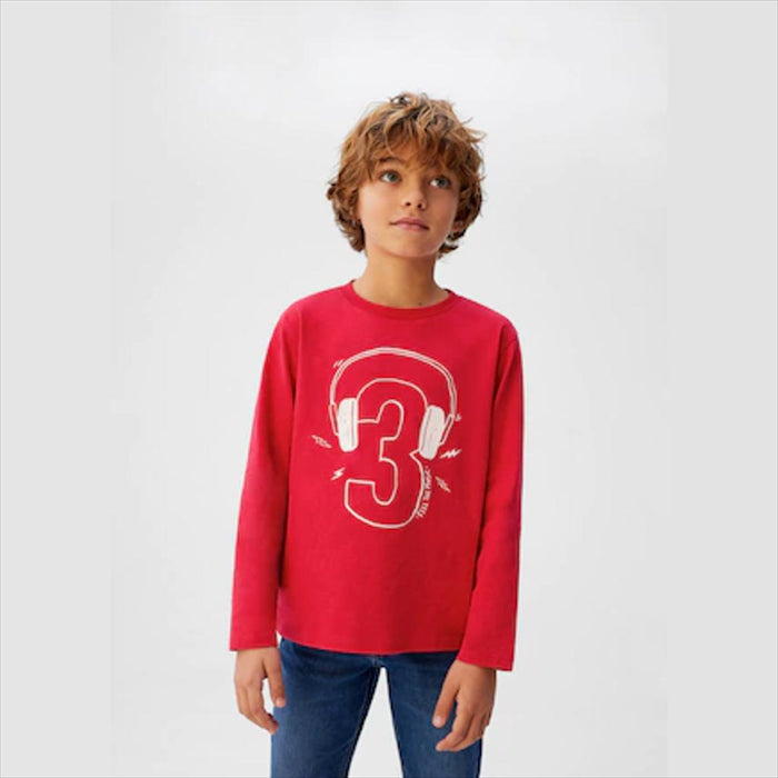 بلوزة بأكمام طويلة