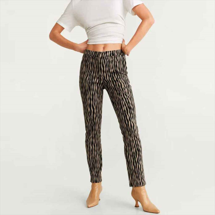 سروال قصير نحيف