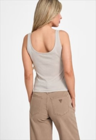 بلوزة بلا اكمام