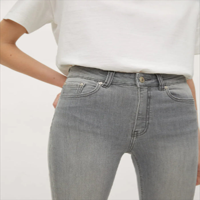 بنطلون جينز