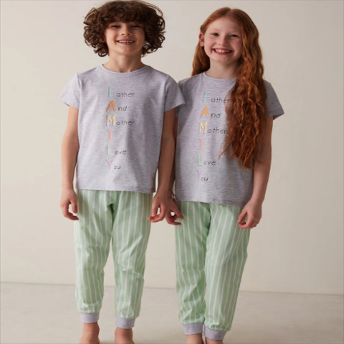 ملابس اطفال للجنسين