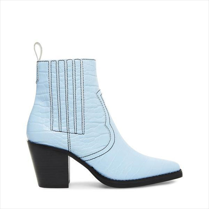 حذاء بكعب عالي