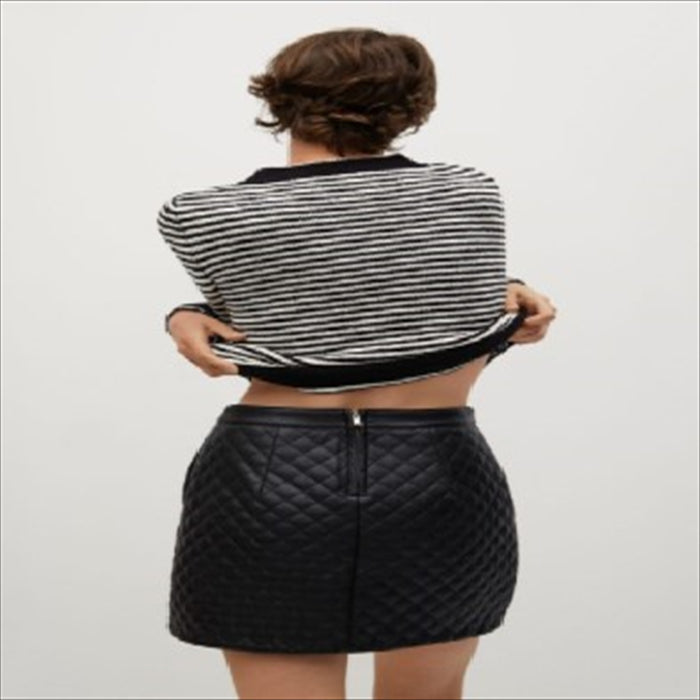 تنورة قصيرة