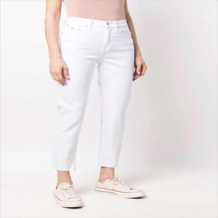 جينز بقصة ضيقة