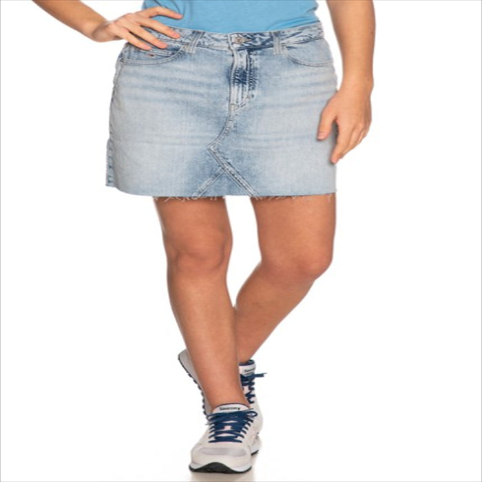 تنورة قصيرة