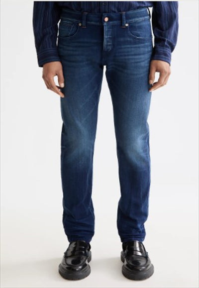 بنطلون جينز