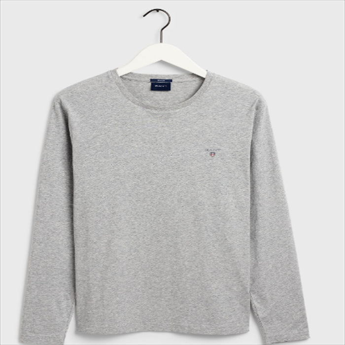 بلوزة بأكمام طويلة