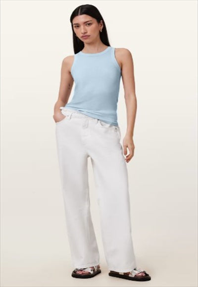 بلوزة بدون اكمام