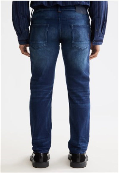 بنطلون جينز