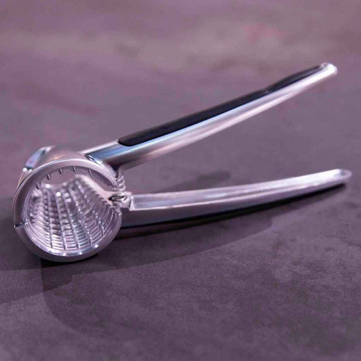 كسارة البندق الألومنيوم