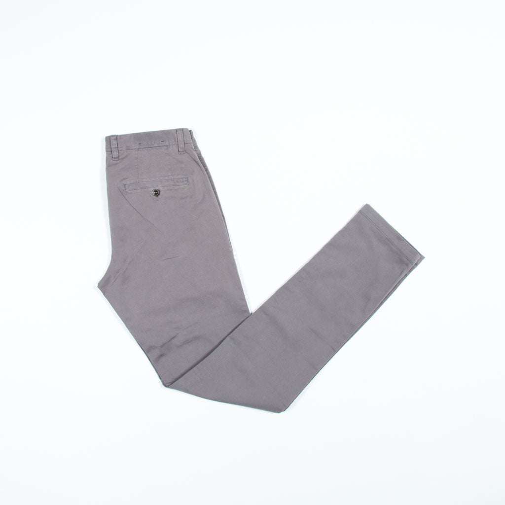 بنطال تشينو