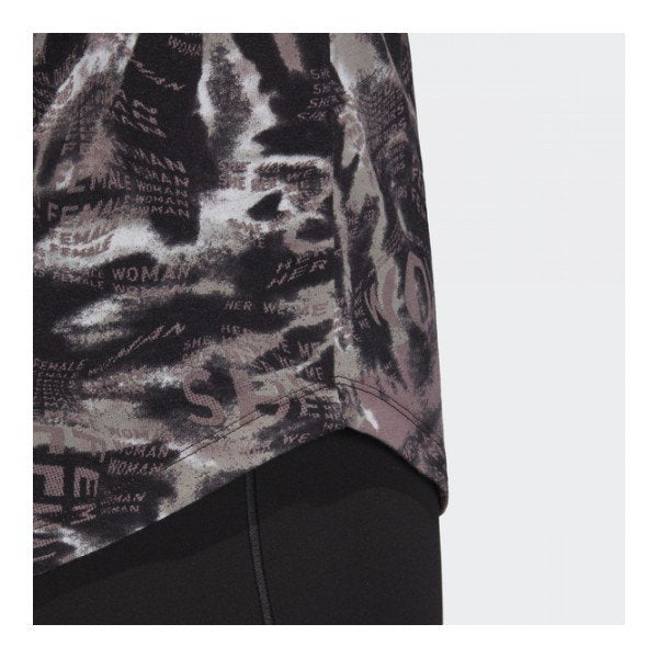 بدلة رياضية نسائية