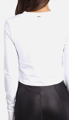 بلوزة قصيرة