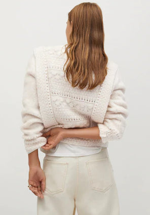 بلوزة صوف قصيرة