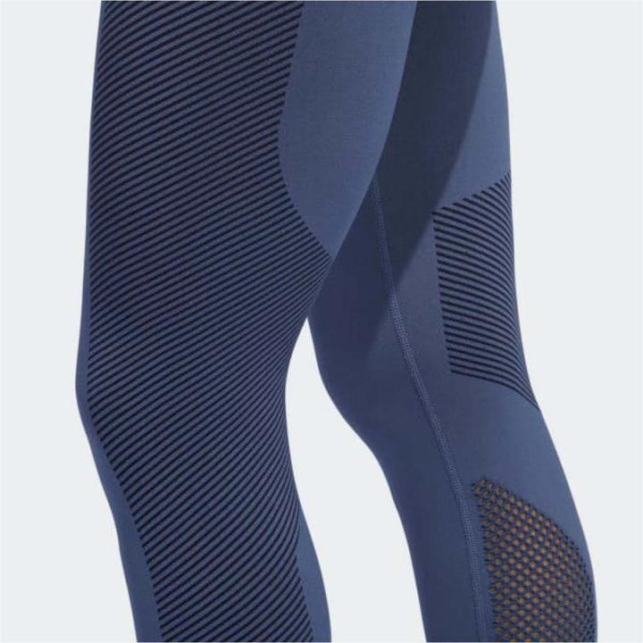 بنطال رياضي ضيق