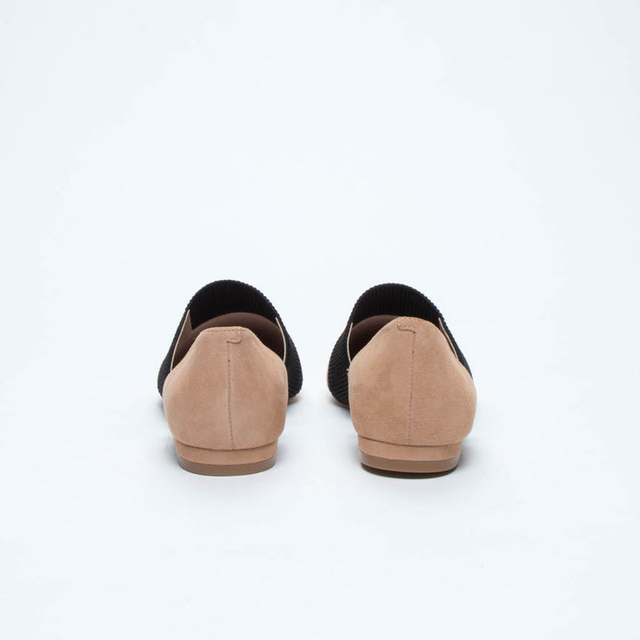 حذاء مدبب عصري