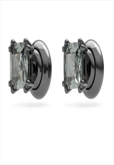 حلق مزين بكريستالة سوداء