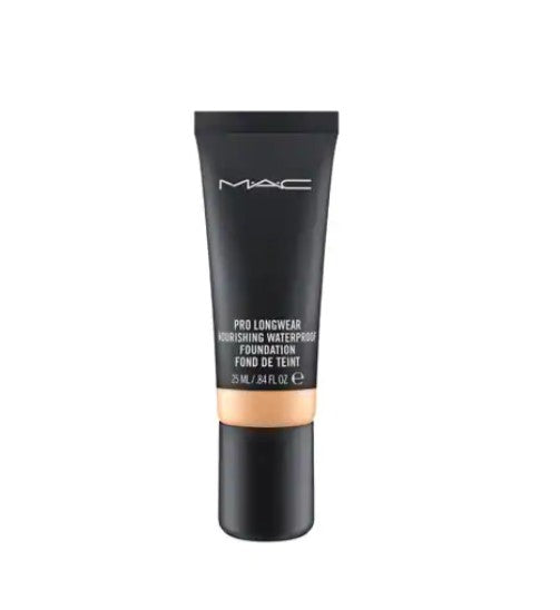 Nourishing and waterproof foundation