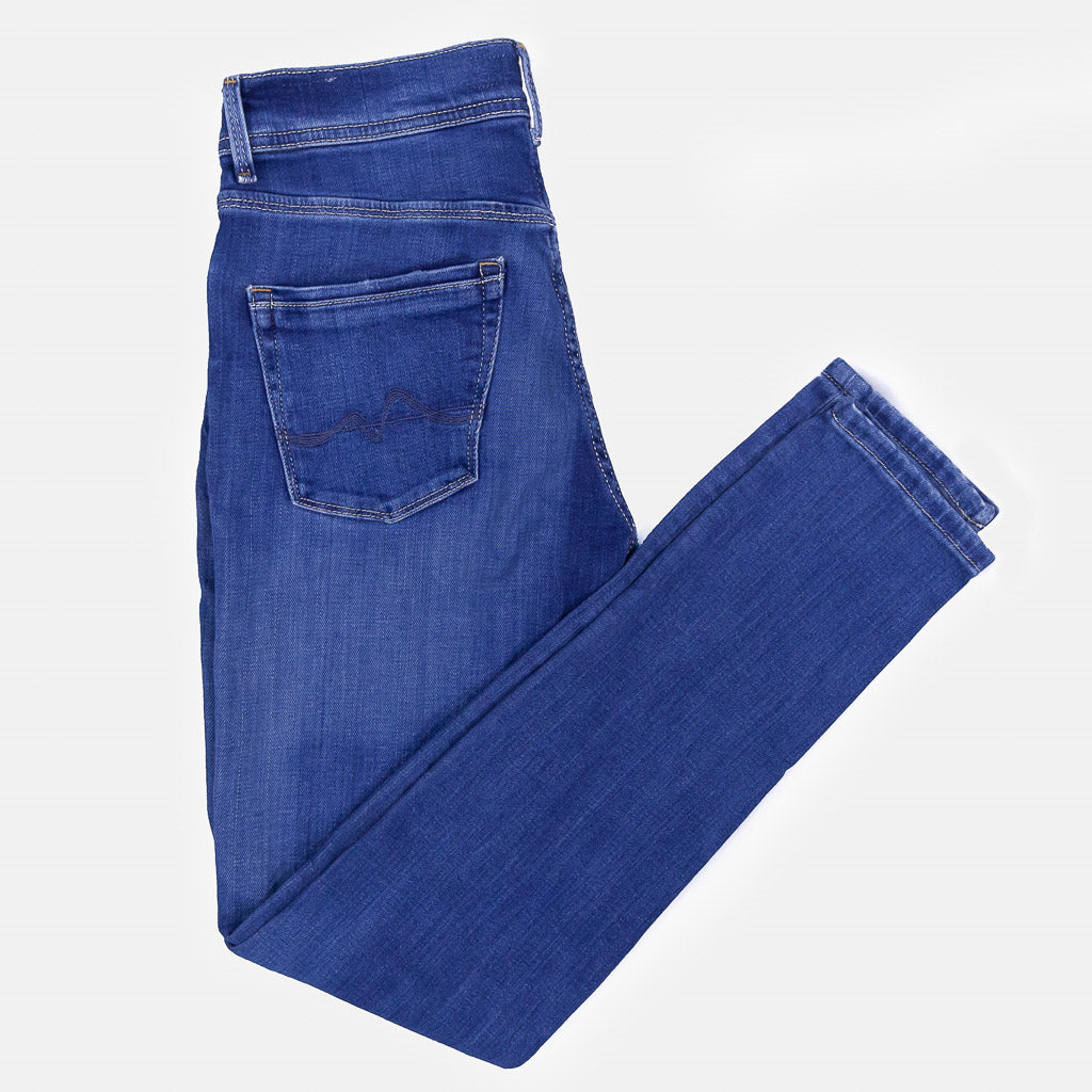 بنطال رياضة ضيق