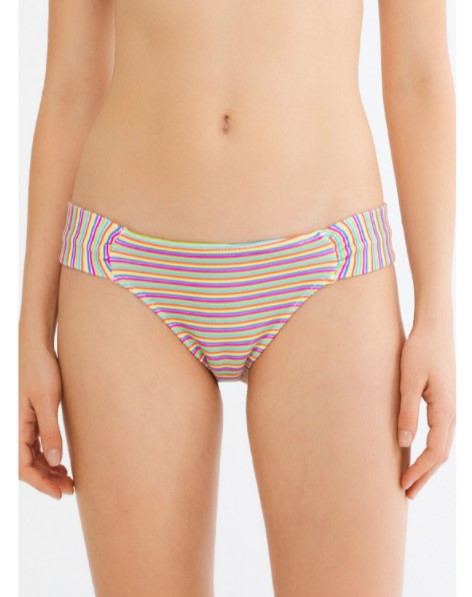 ملابس السباحة الجزء السفلي