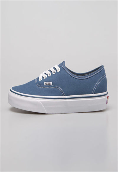 حذاء للجنسين