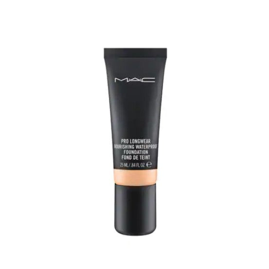 Nourishing and waterproof foundation