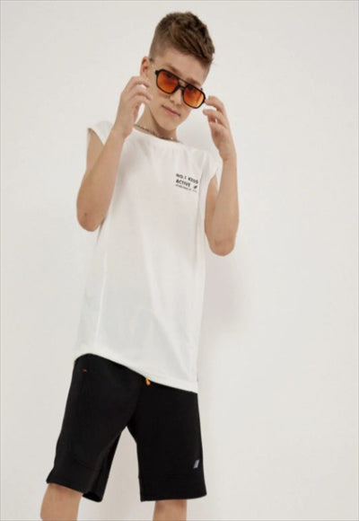 بلوزة بلا اكمام