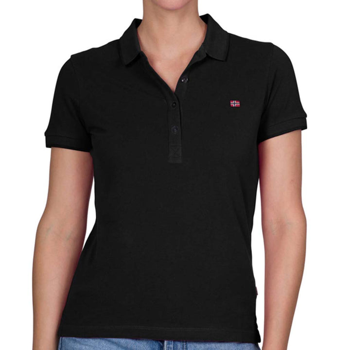 بلوزة بقبة بولو