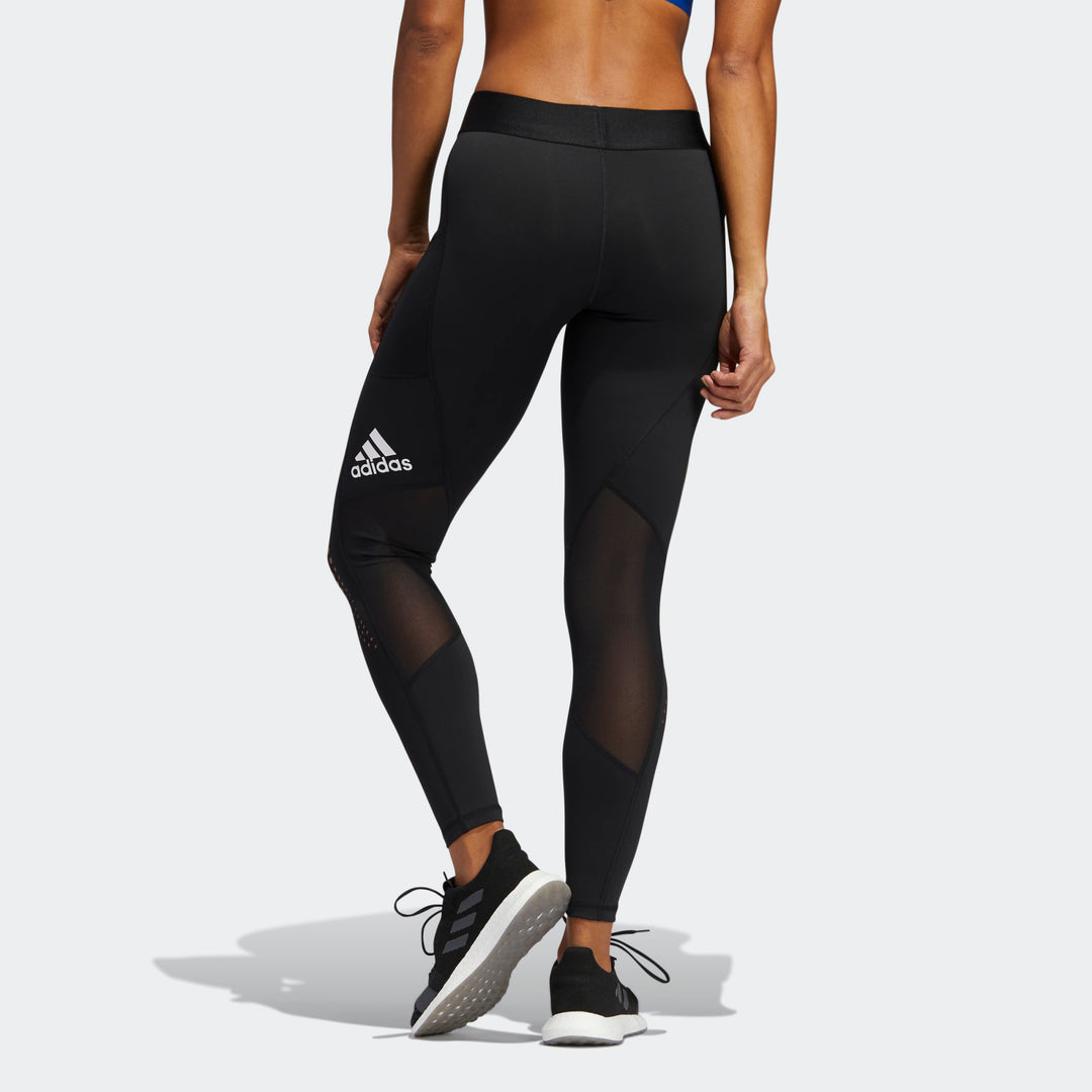 بنطال رياضي ضيق