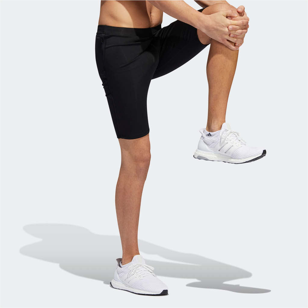 شورت رياضي ضيق