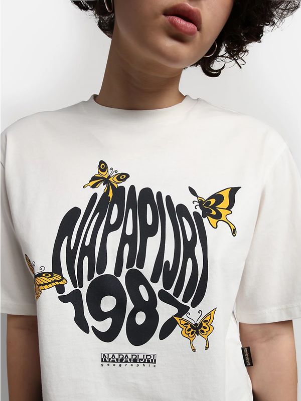 تيشيرت قصير