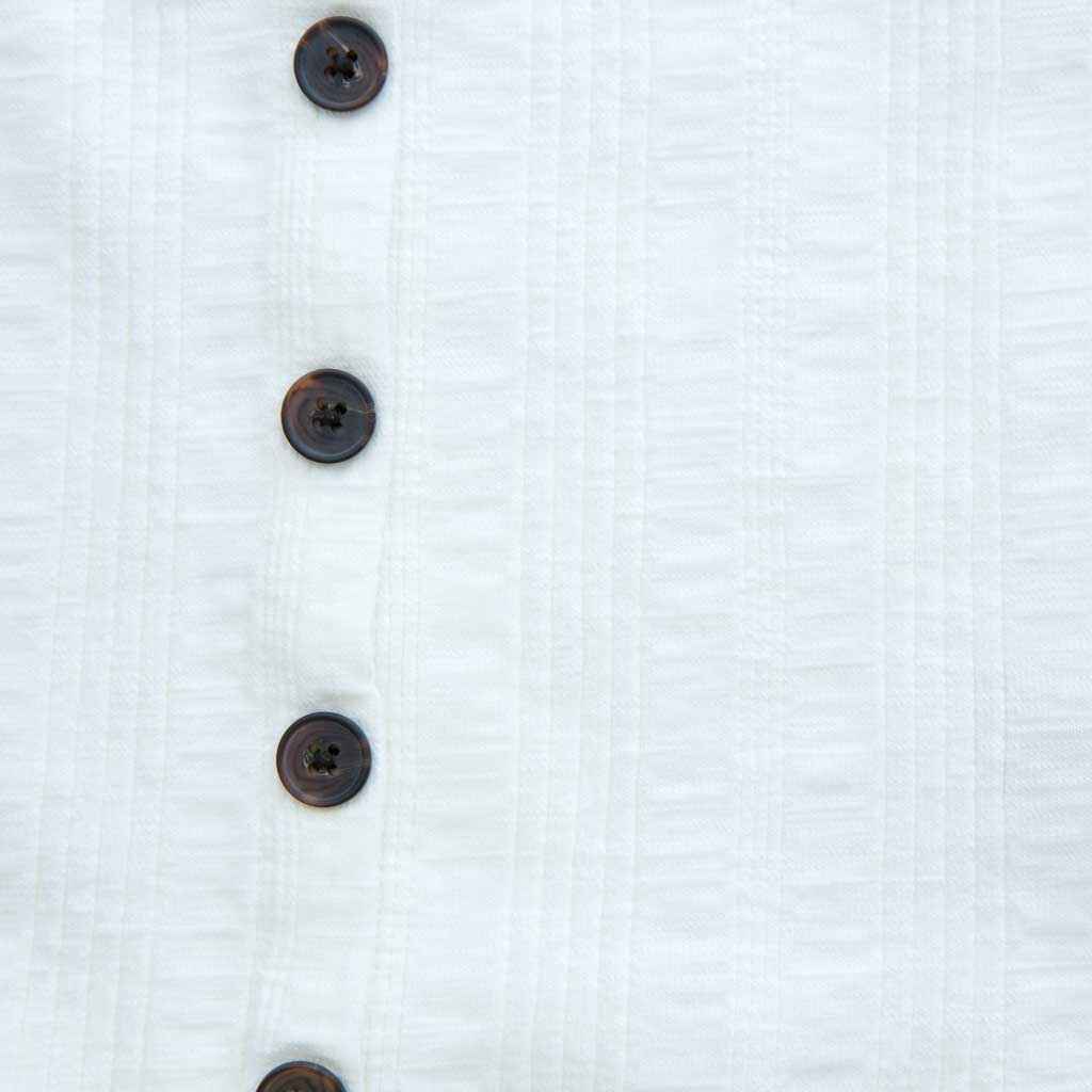 بلوزة بلا اكمام