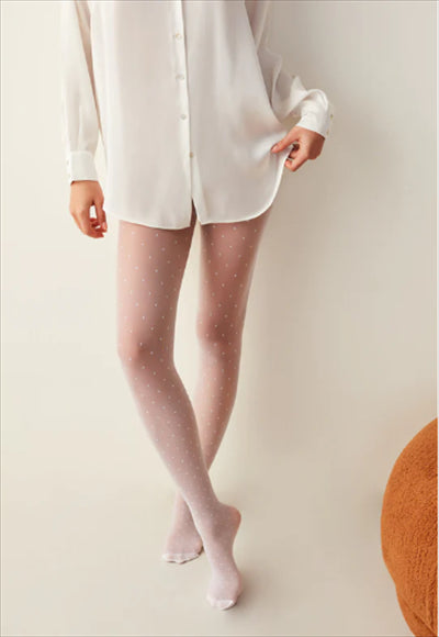 كيلون نسائي أبيض بنقط بيضاء صغيرة