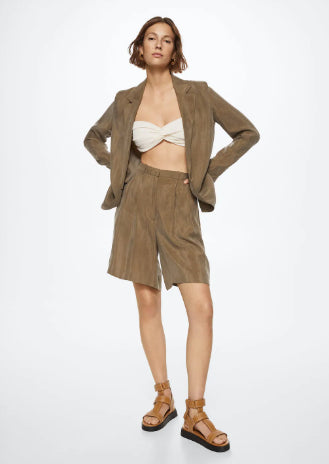 بنطلون قصير