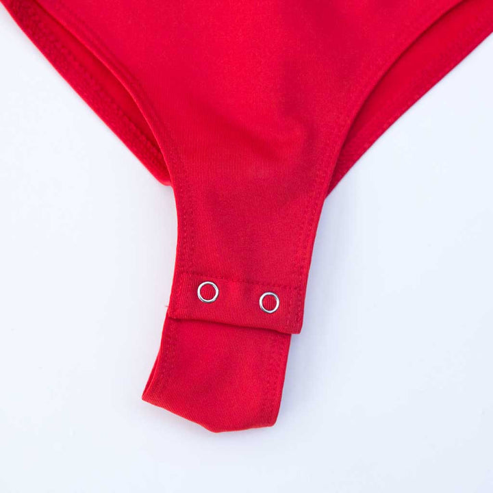 بلوزة بلا  أكمام مع كبسات داخلية