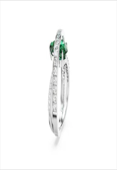 خاتم مرصع بحجر كرستال كبير باللون الاخضر