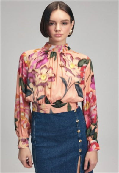 بلوزة مطبوعة مربوطة من الخلف