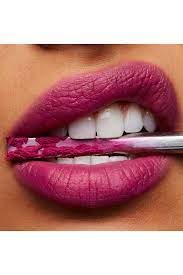 احمر شفاه غير لامع