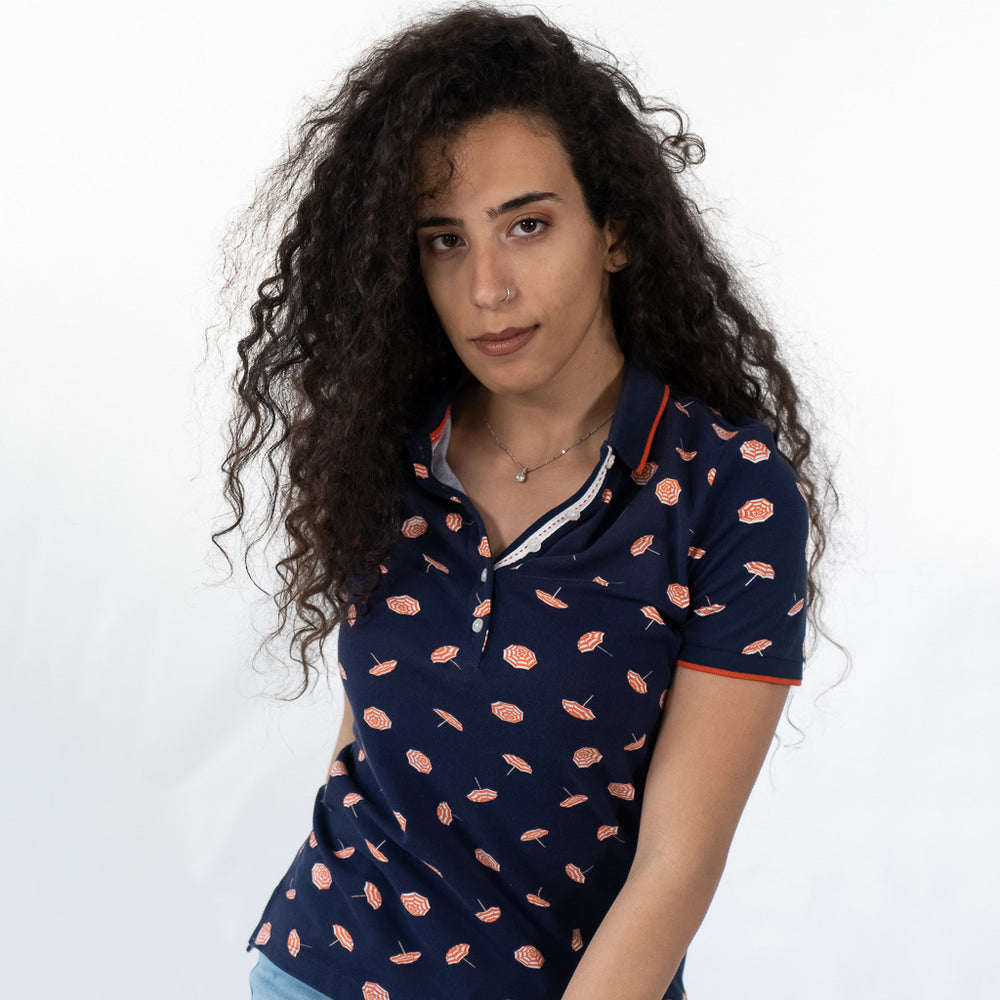 Blouse decorated with graphic print