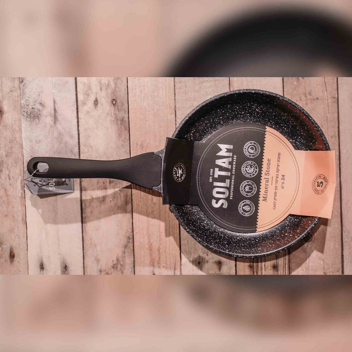 24 cm metal frying pan